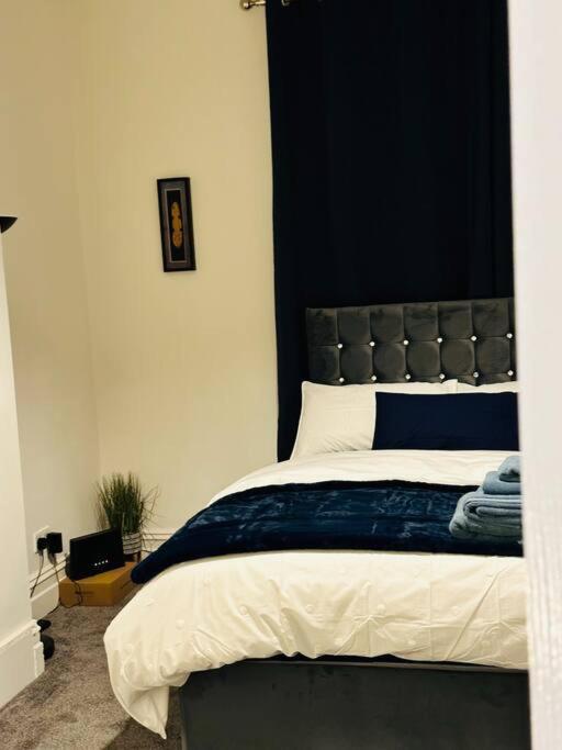 Bespoke 2 Bedroom Apt Derby City Bagian luar foto