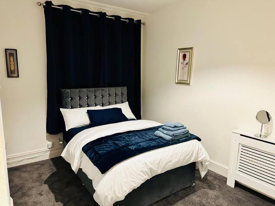 Bespoke 2 Bedroom Apt Derby City Bagian luar foto