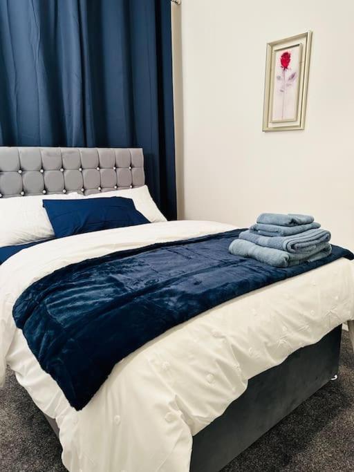 Bespoke 2 Bedroom Apt Derby City Bagian luar foto