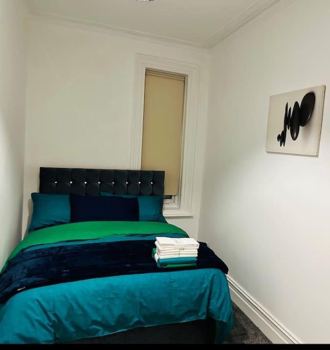 Bespoke 2 Bedroom Apt Derby City Bagian luar foto