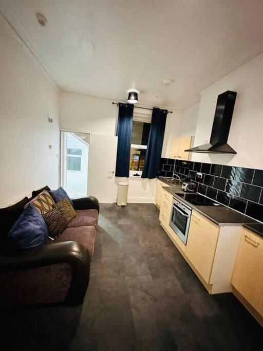 Bespoke 2 Bedroom Apt Derby City Bagian luar foto