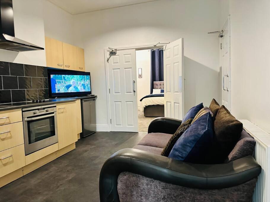 Bespoke 2 Bedroom Apt Derby City Bagian luar foto